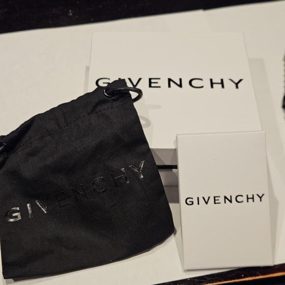 GIVENCHY 4G Chain Necklace - UNISEX - Picture 7 of 8